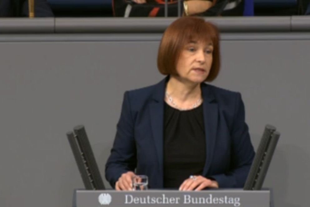 Caren Marks spricht vor dem Deutschen Bundestag, Bildnachweis: Deutscher Bundestag