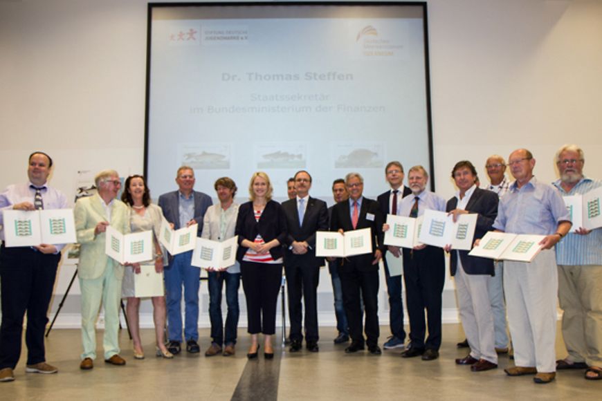 Manuela Schwesig bei der Übergabe der Jugendmarke 2016