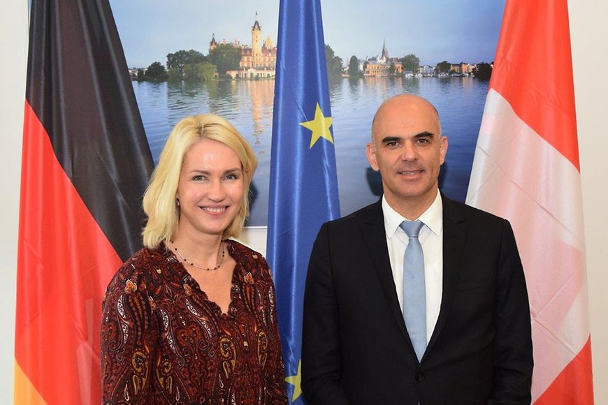 Manuela Schwesig und Alain Berset 