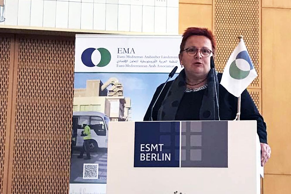 Elke Ferner spricht auf dem Deutsch-Arabischen Frauennetzwerkforum