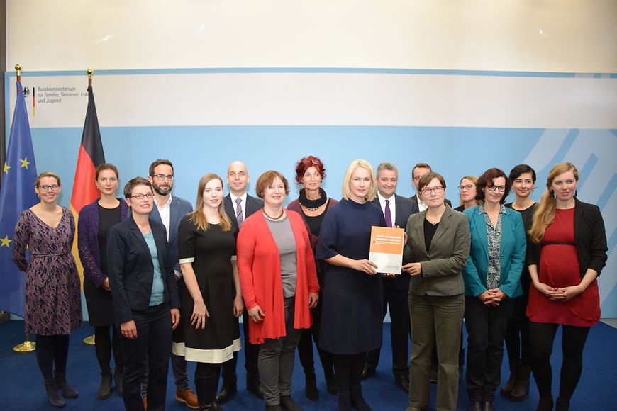 Bereits am 17. Januar hatte die Sachverständigenkommission ihr Gutachten an Manuela Schwesig übergeben