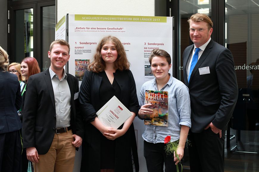  Die Preisträger der Zeitung "Suspekt" des St. Ursula-Gymnasiums Düsseldorf