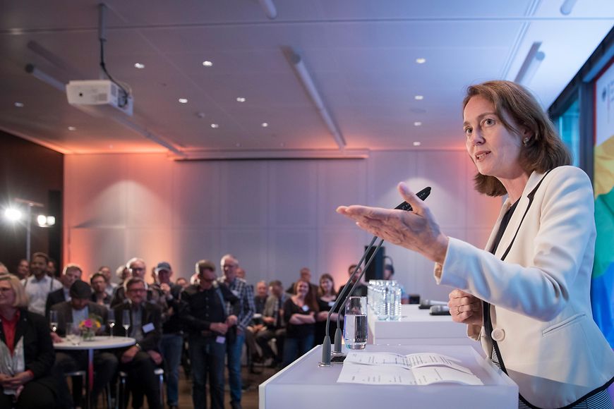Katarina Barley spricht vor Publikum