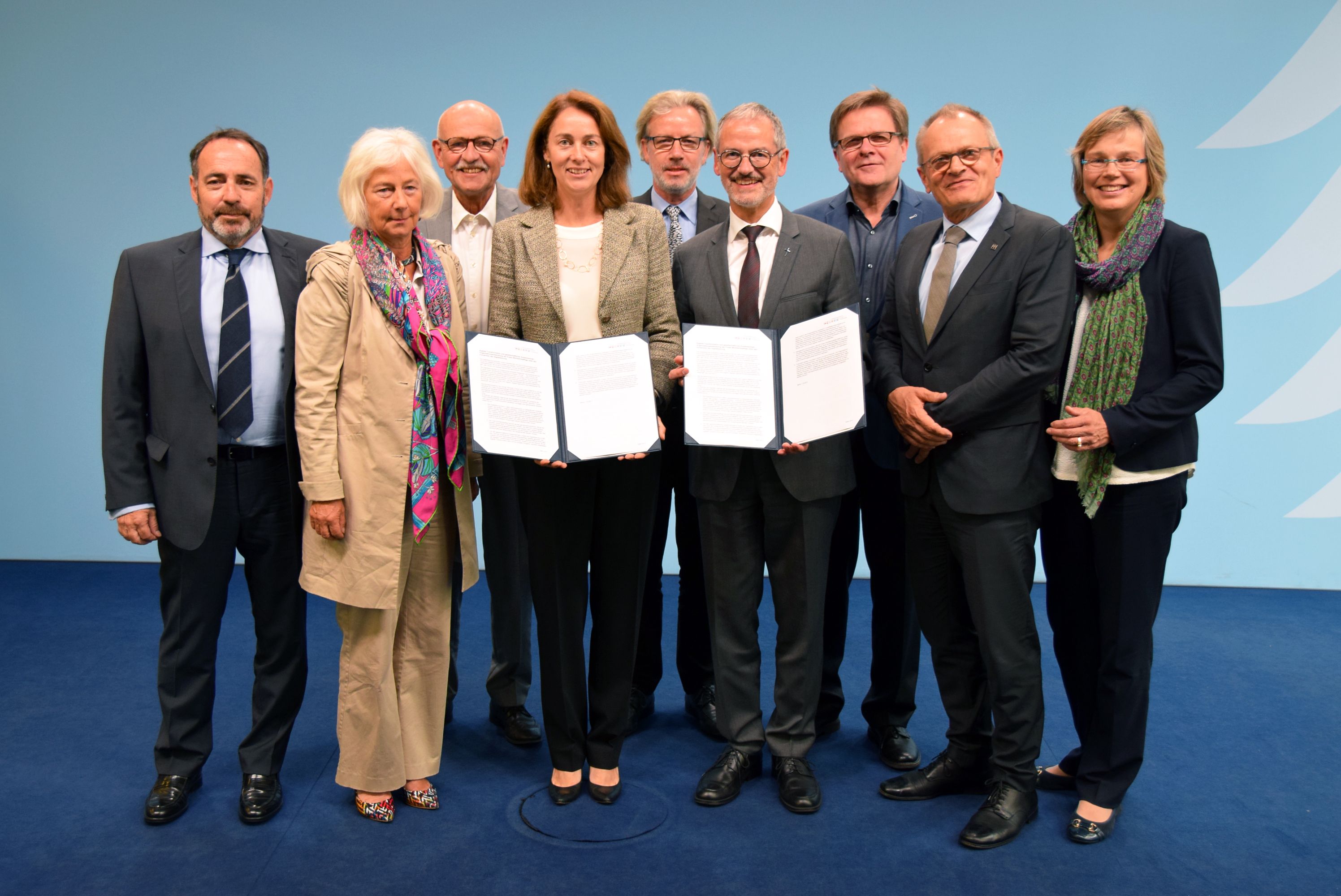 Bundesfamilienministerin Dr. Barley mit den Vertretern der Mitgliedsverbände.