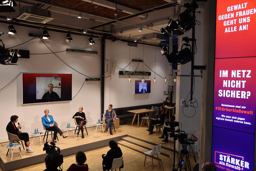 Ankündigung der Diskussion, die per Livestream übertragen wird