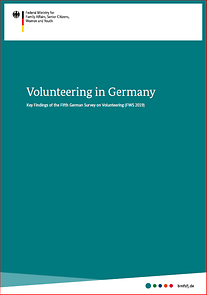 Titelseite Volunteering in Germany 