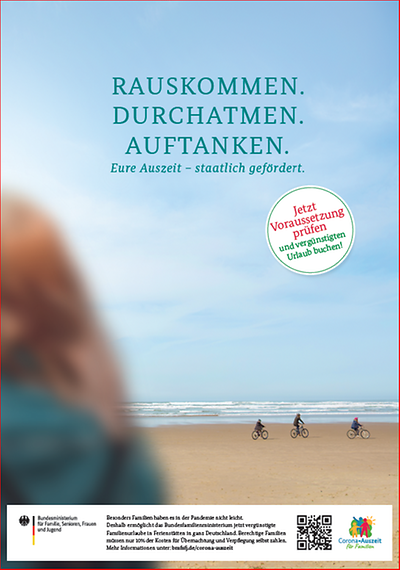 Plakat Corona-Auszeit für Familien - Rauskommen, Durchatmen, Rauskommen - Motiv Strand