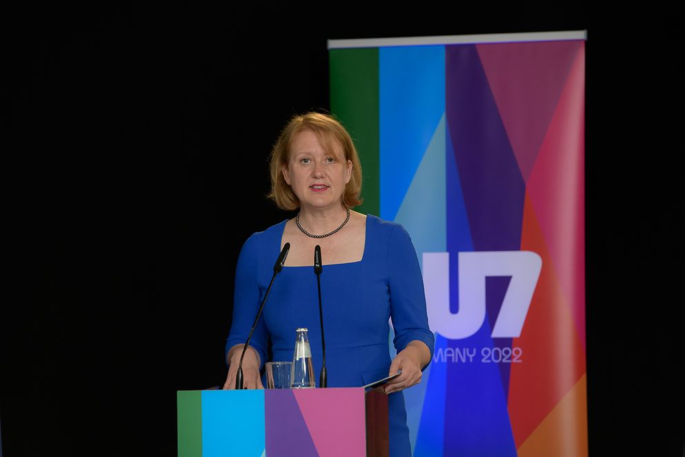 Bundesgleichstellungsministerin Lisa Paus eröffnet den Women7-Gipfel