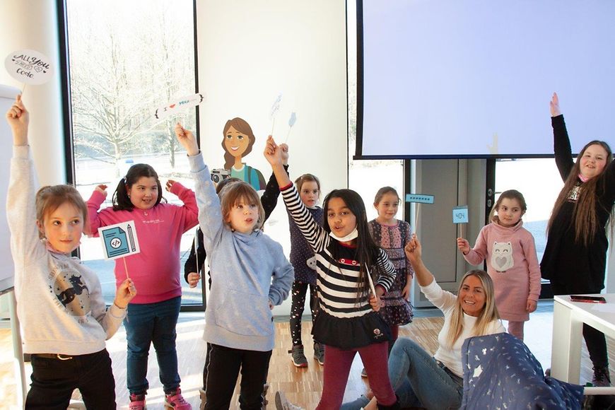 Junge Mädchen im Projekt YouCodeGirls