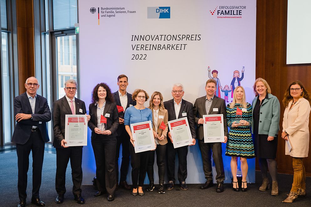Die Gewinner des "Innovationspreis Vereinbarkeit 2022"