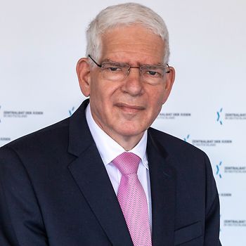 Porträt Dr. Josef Schiuster