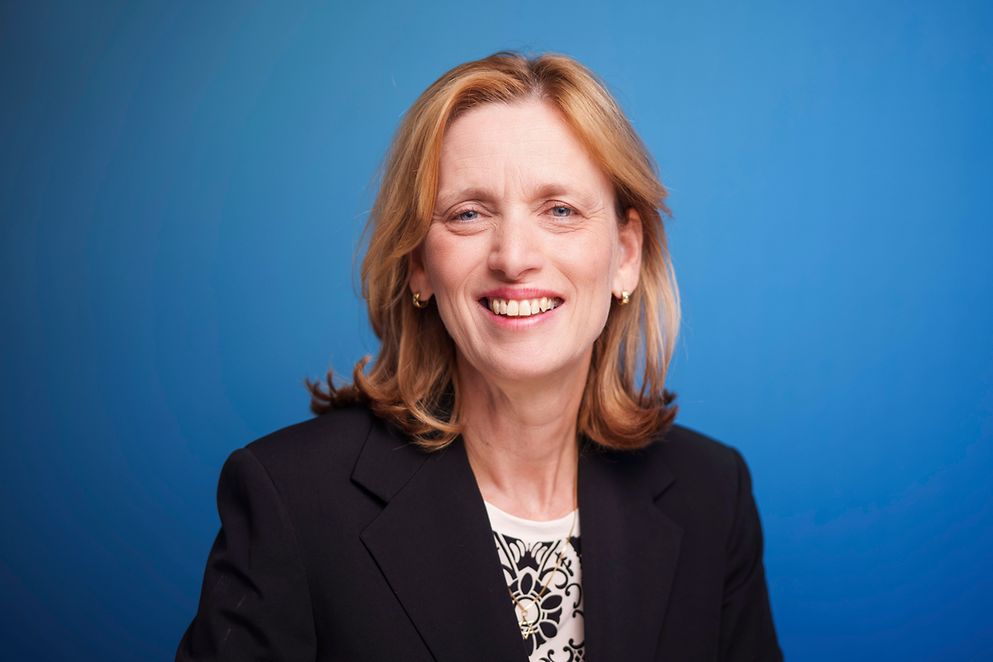 Porträt Bundesfamilienministerin Karin Prien
