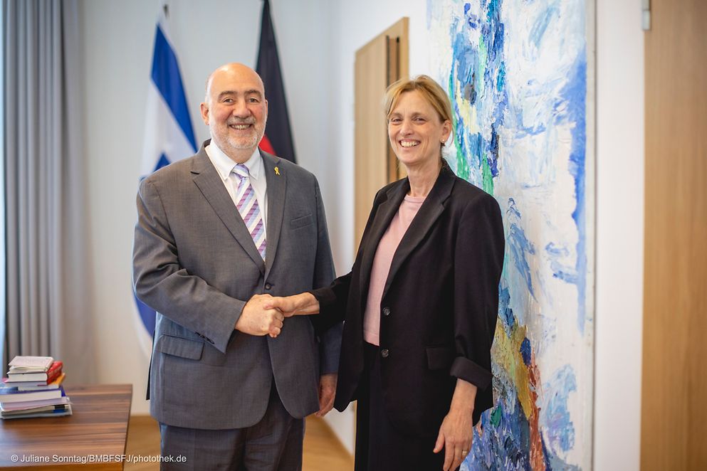 Karin Prien und Ron Prosor