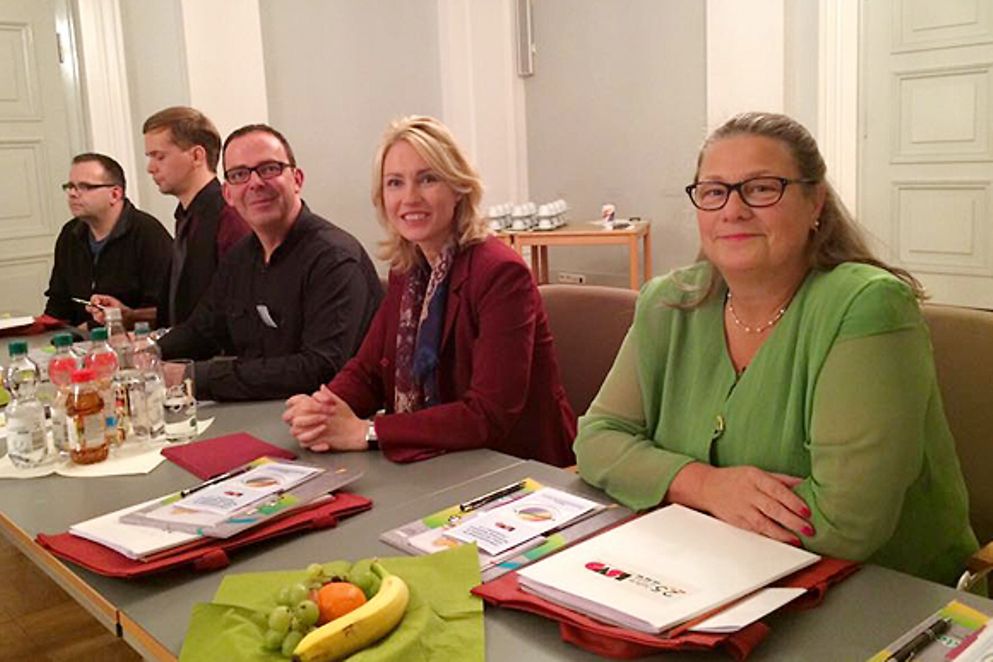 Manuela Schwesig beim "Bund-Länder-Treffen" des LSVD in Schwerin