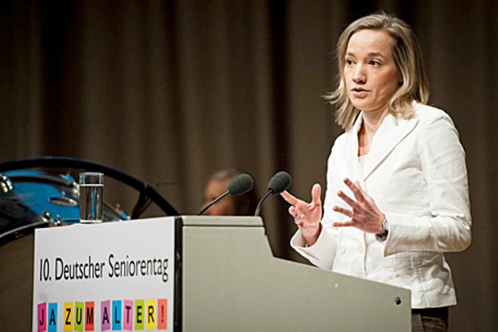 Bundesfamilienministerin Kristina Schröder während des 10. Deutschen Seniorentages. Bildquelle: REGIERUNGonline / Denzel.