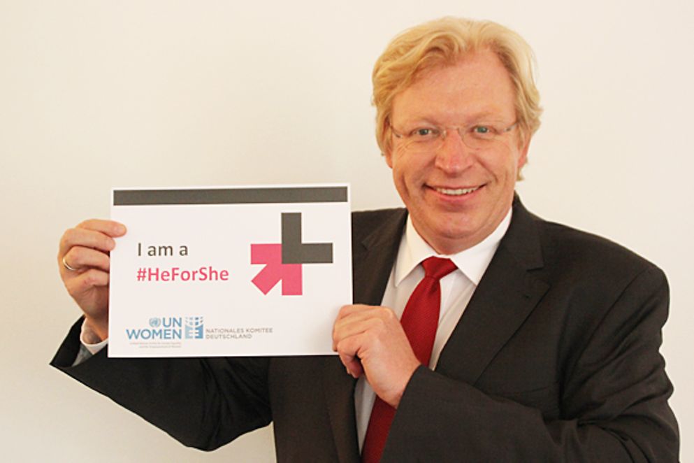 Dr. Ralf Kleindiek setzt sich im Rahmen der Kampagne #heforshe für mehr Gleichberechtigung ein, Bildnachweis: HeForShe