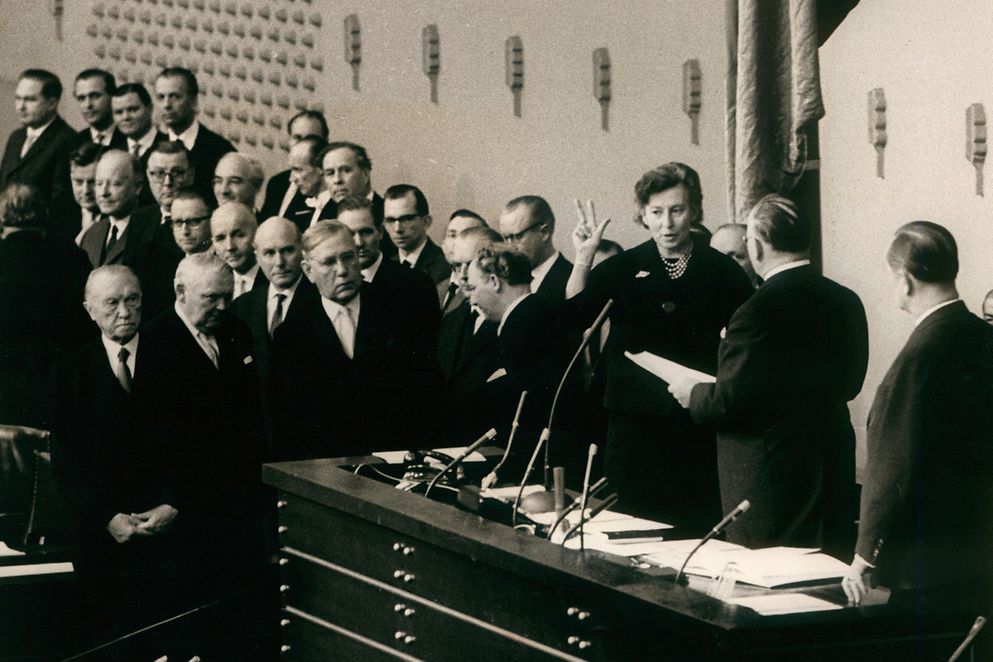 Berufung von Dr. Elisabeth Schwarzhaupt zur Bundesministerin