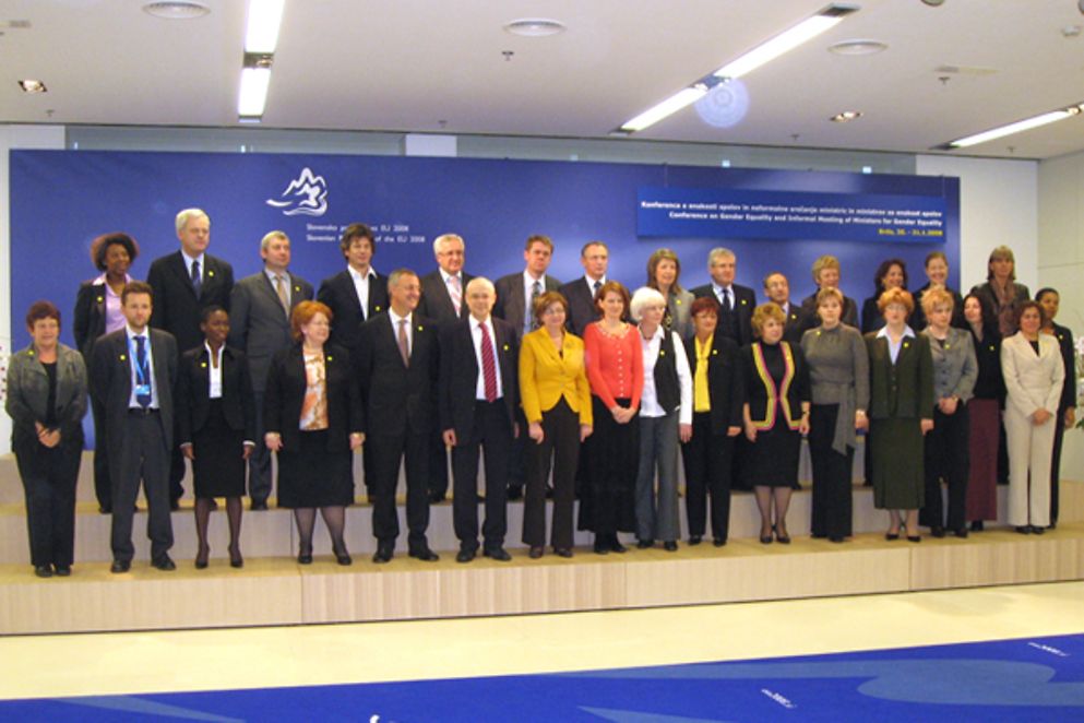 Familienfoto der Delegationsleiterinnen und -leiter