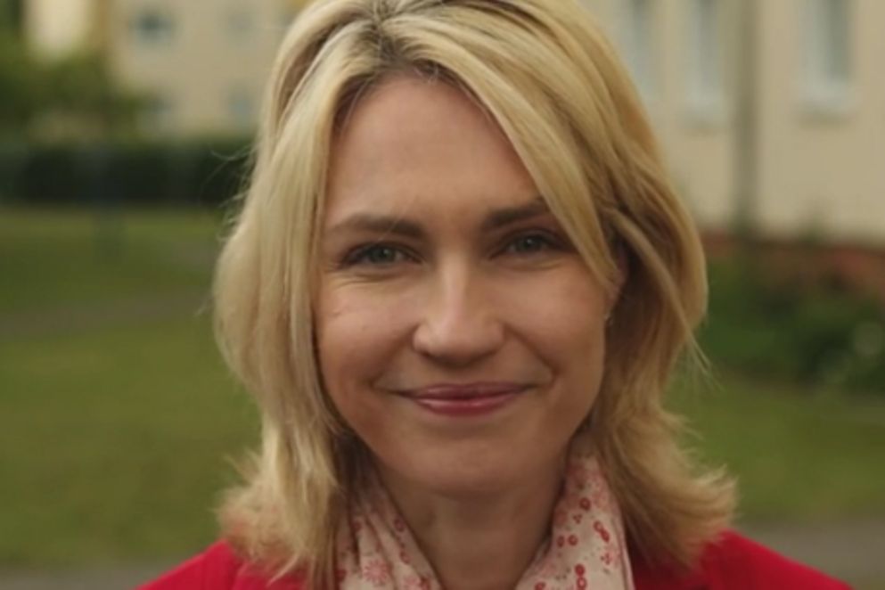Porträt von Manuela Schweisg aus der Videobotschaft zur Kommunalwahl, Bildnachweis: BMFSFJ
