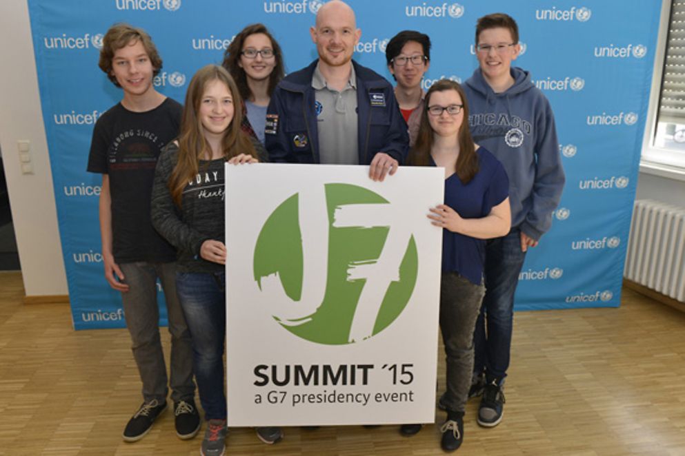 Das deutsche Team für den internationalen Jugendgipfel J7 mit Alexander Gerst