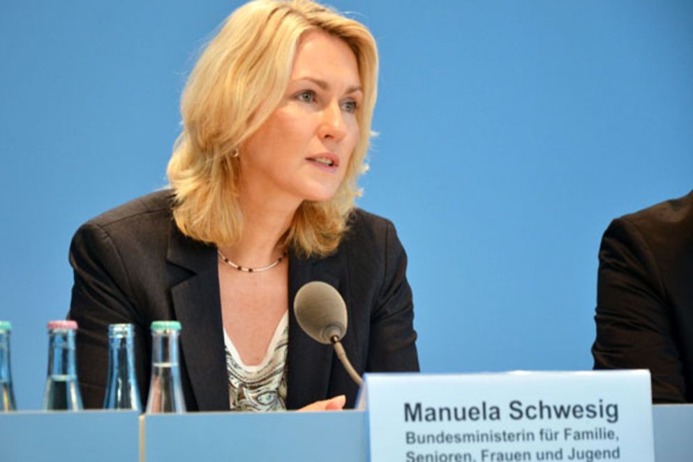 Manuela Schwesig bei der Pressekonferenz zum neuen Gesetz