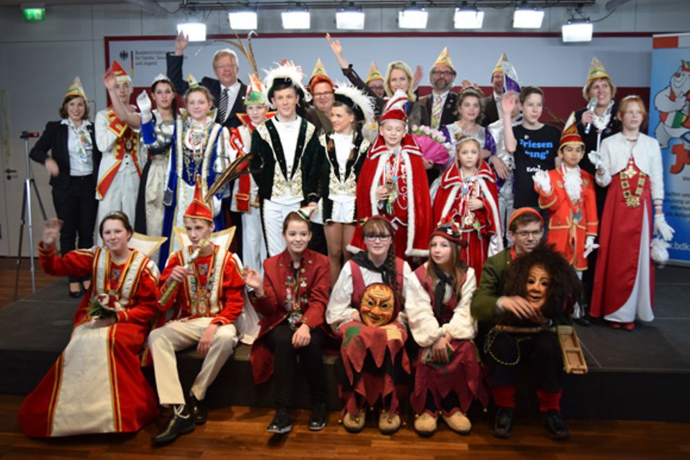Die Karnevalsjugend im Bundesfamilienministerium