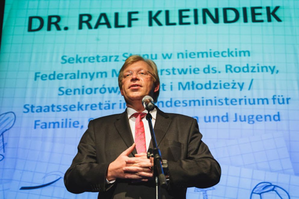 Staatssekretär Dr. Ralf Kleindiek spricht zum Deutsch-Polnischen Jugendpreis