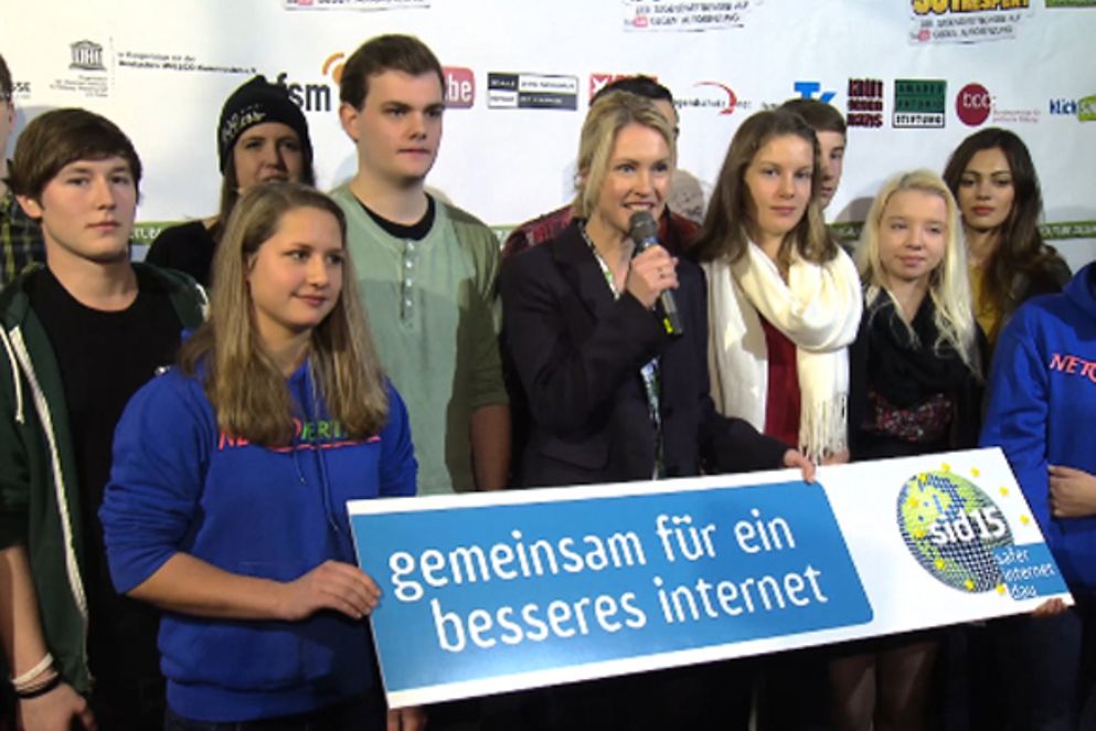 Manuela Schwesig auf der Abschlussveranstaltung zum Youtube-Wettbewerb 361 Grad Respekt, Bildnachweis: musicmediapark e.V.