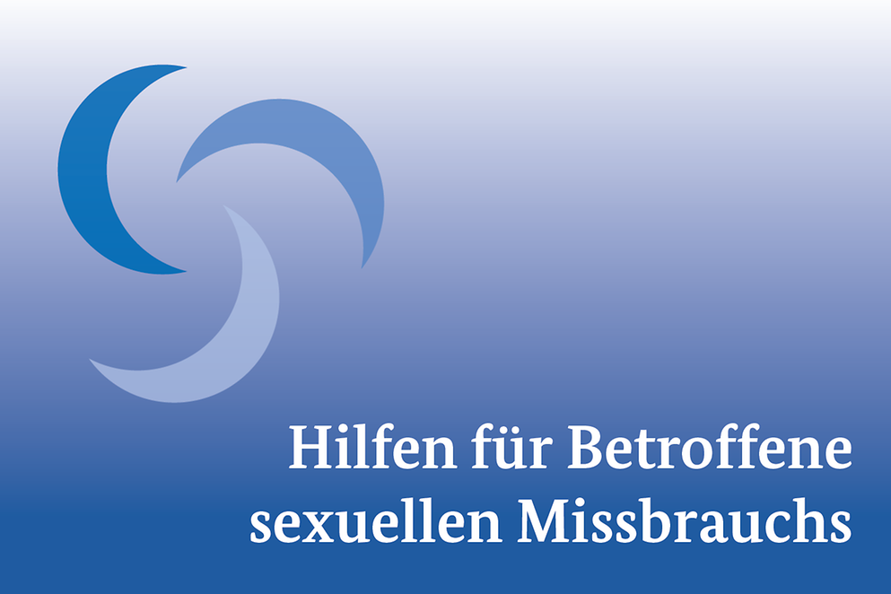 Cover der Informationskarte "Hilfen für Betroffene sexuellen Missbrauchs"