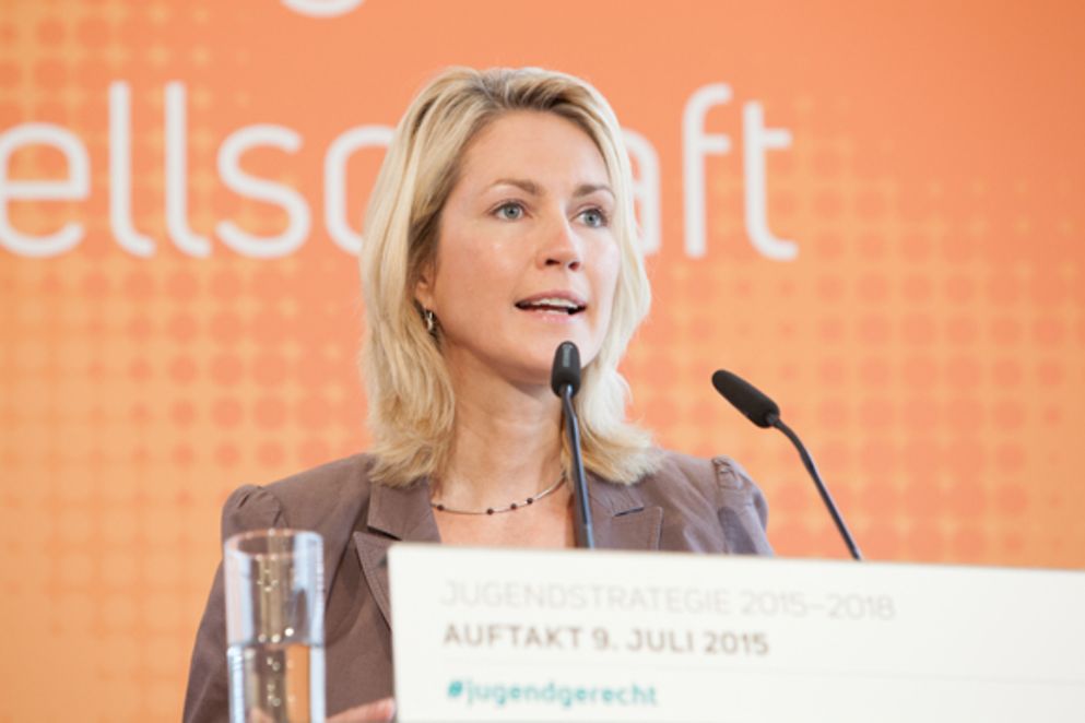 Manuela Schwesig spricht auf der Auftaktveranstaltung zur Jugendstrategie 2015 - 2018