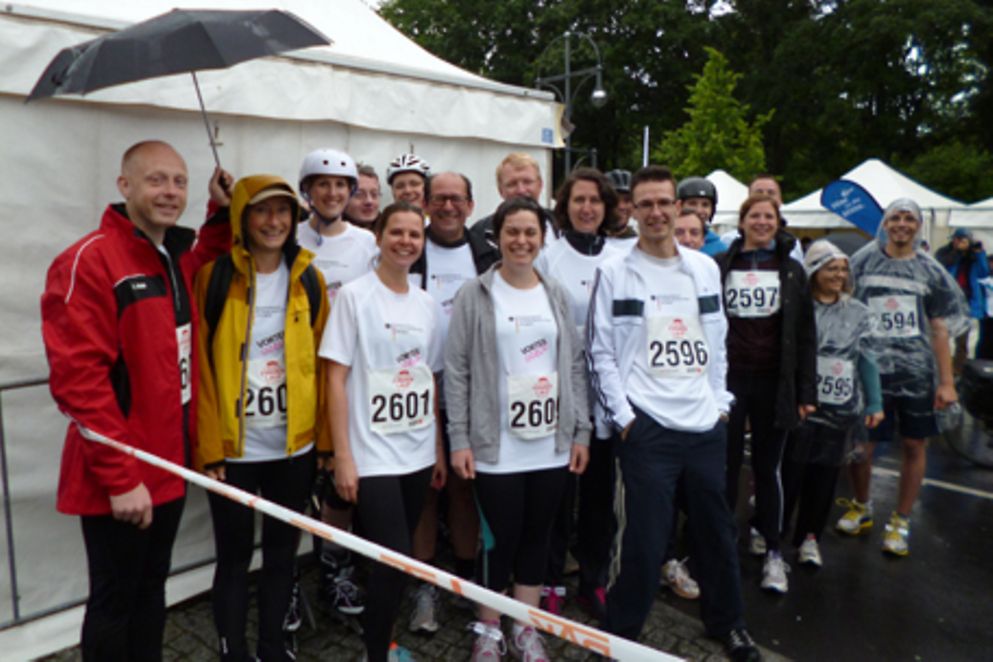 Gruppenfoto des Läuferteams des Bundesministeriums für Familie, Senioren, Frauen und Jugend, Bildnachweis: BMFSFJ