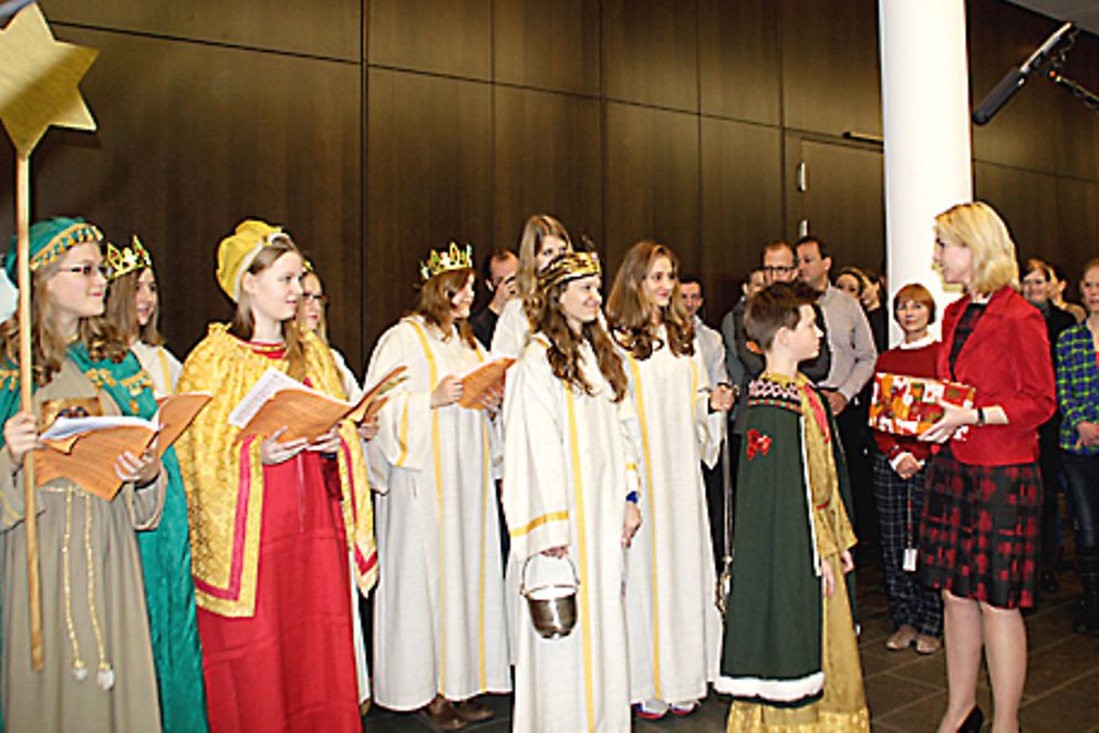 Sternsinger zu Gast im Bundesfamilienministerium; Bildnachweis: BMFSFJ