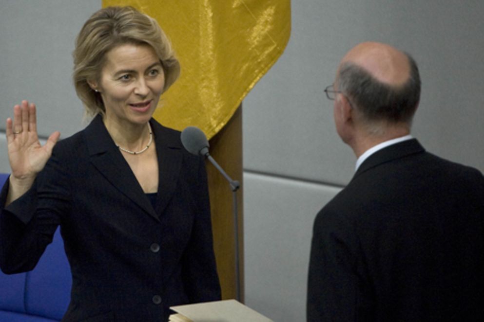 Bundesministerin Ursula von der Leyen im Deutschen Bundestag