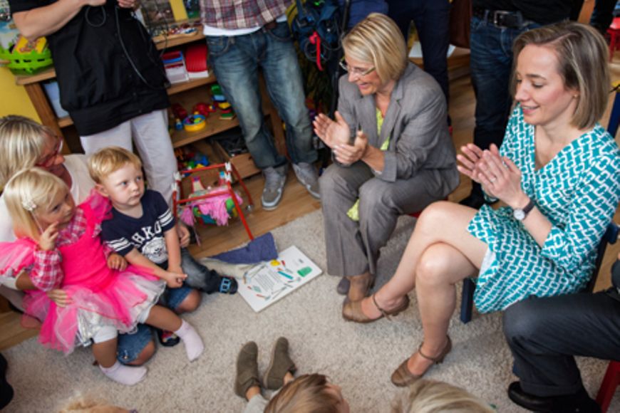 Kristina Schröder in der Kindertagespflege "Mäusenest", Bildnachweis: BMFSFJ