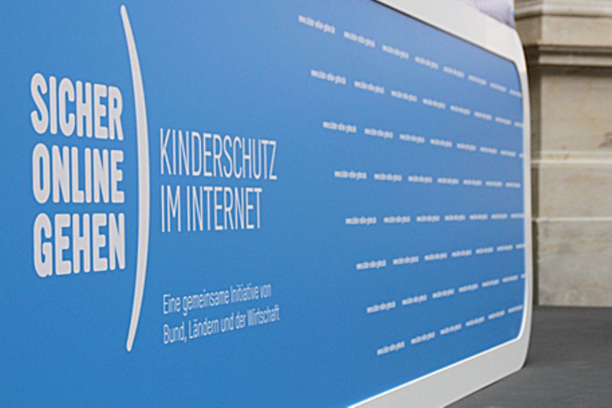 Logo von "sicher online gehen". Bildquelle: BMFSFJ