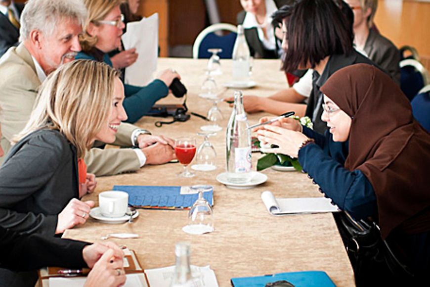 Tunesische Bloggerinnen engagieren sich für Frauenrechte in der arabischen Welt. Bildquelle: REGIERUNGonline / Bergmann